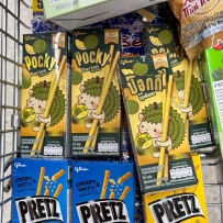 好開心喔❤️我的客人還去泰國買可愛的榴槤刺蝟送給我❤️