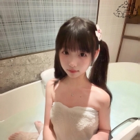 6000  小小一隻 三點粉嫩 穴緊