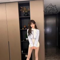 8k  超軟大乳交神器，人美聲甜身材火辣