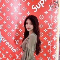 6000 一節  想吃肉棒發洩床上很淫蕩哦