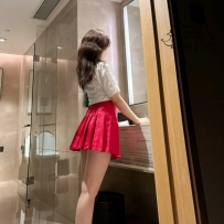 5k  很騷的女生 妹妹皮膚又白 又嫩又滑  穴穴又緊又濕
