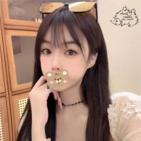 8000  會打扮 臉蛋漂亮  身材很讚哦