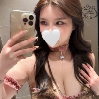 7500  大奶晃動誘惑爆棚  最愛用小舌尖挑逗  邊含邊呻吟 騷到骨子裡