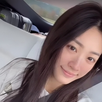 難受了一天了  是不是年紀大了