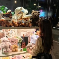 你們說  我今年會遇到心軟的神來幫我衝這個月的業績嗎