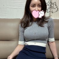 5k 30歲的女生如狼似虎 為找刺激出門不穿內褲塞跳蛋