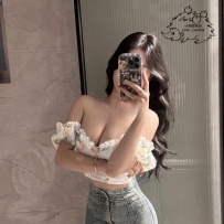 6k  滿身慾火饑渴敢玩，美穴很緊緻